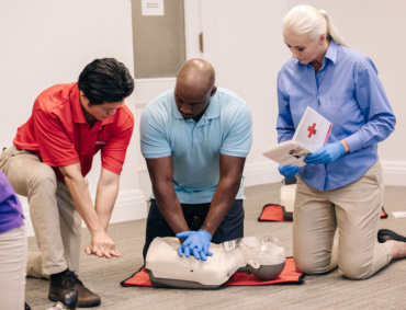 Online vs. In Person CPR First Aid Certification Classes Which One is Right for You