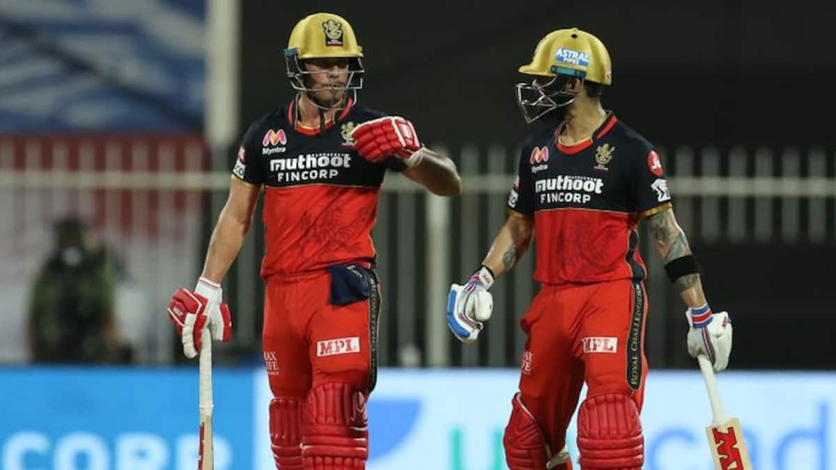 RCB fanatics Having Fun ! AB de Villiers guarantees go back to IPL 2023, calls Chinnaswamy stadium '2nd home' 2 kohli abd jpg 1200x900xt edited