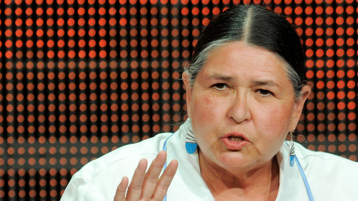 Sacheen Littlefeather, Who Delivered Marlon Brando’s Oscar Rejection Speech, Dies at 75.